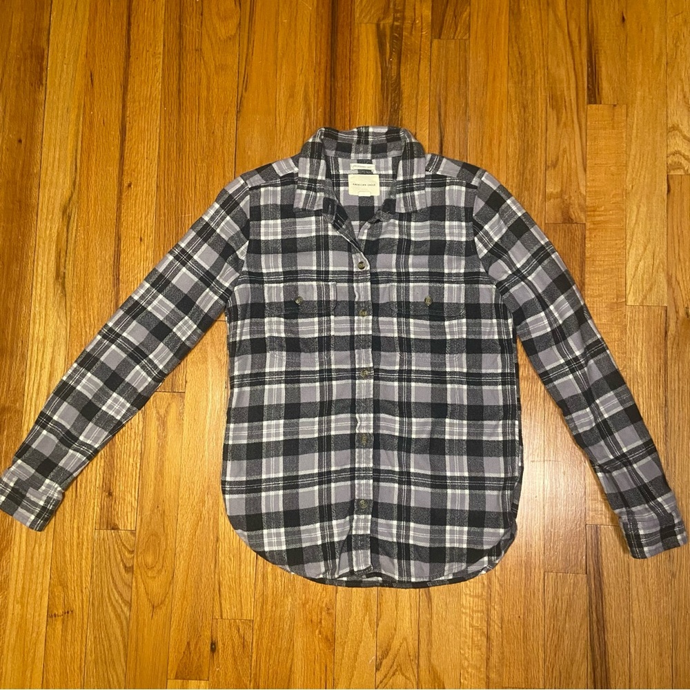 AMERICAN EAGLE | Plaid Button Down Long Sleeve Shirt